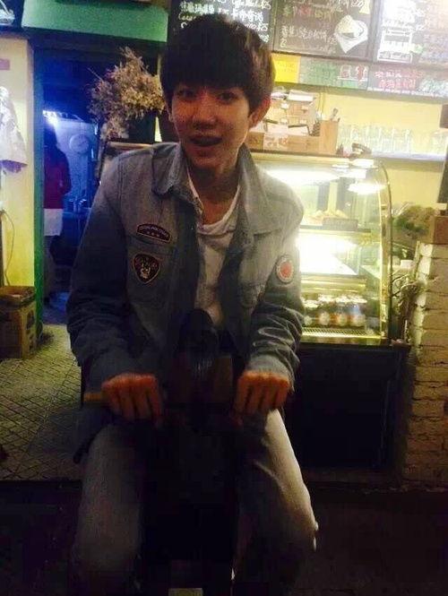 吃瓜小组群名,揭秘娱乐圈的甜蜜与苦涩