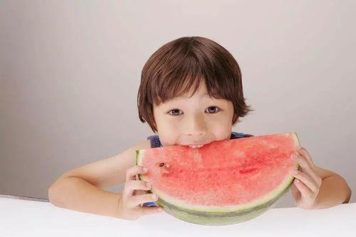 为啥吃瓜社会外加括号,一场全民参与的舆论盛宴